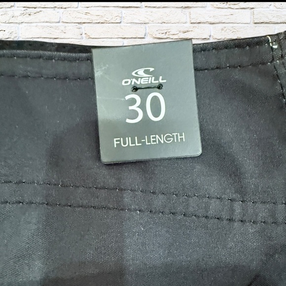 NWT O’Neill Brisbane Black and Grey Striped Pattern Board-shorts Trunks -Size 30 - Picture 3 of 7